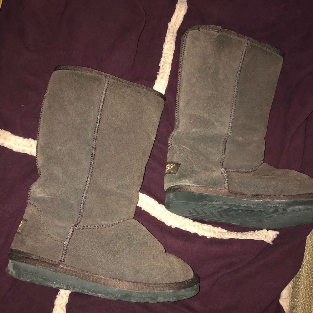 Ugg boots calf height chocolate brown size 5.